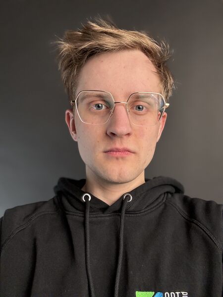 Datei:Carl Bild Profil.jpg